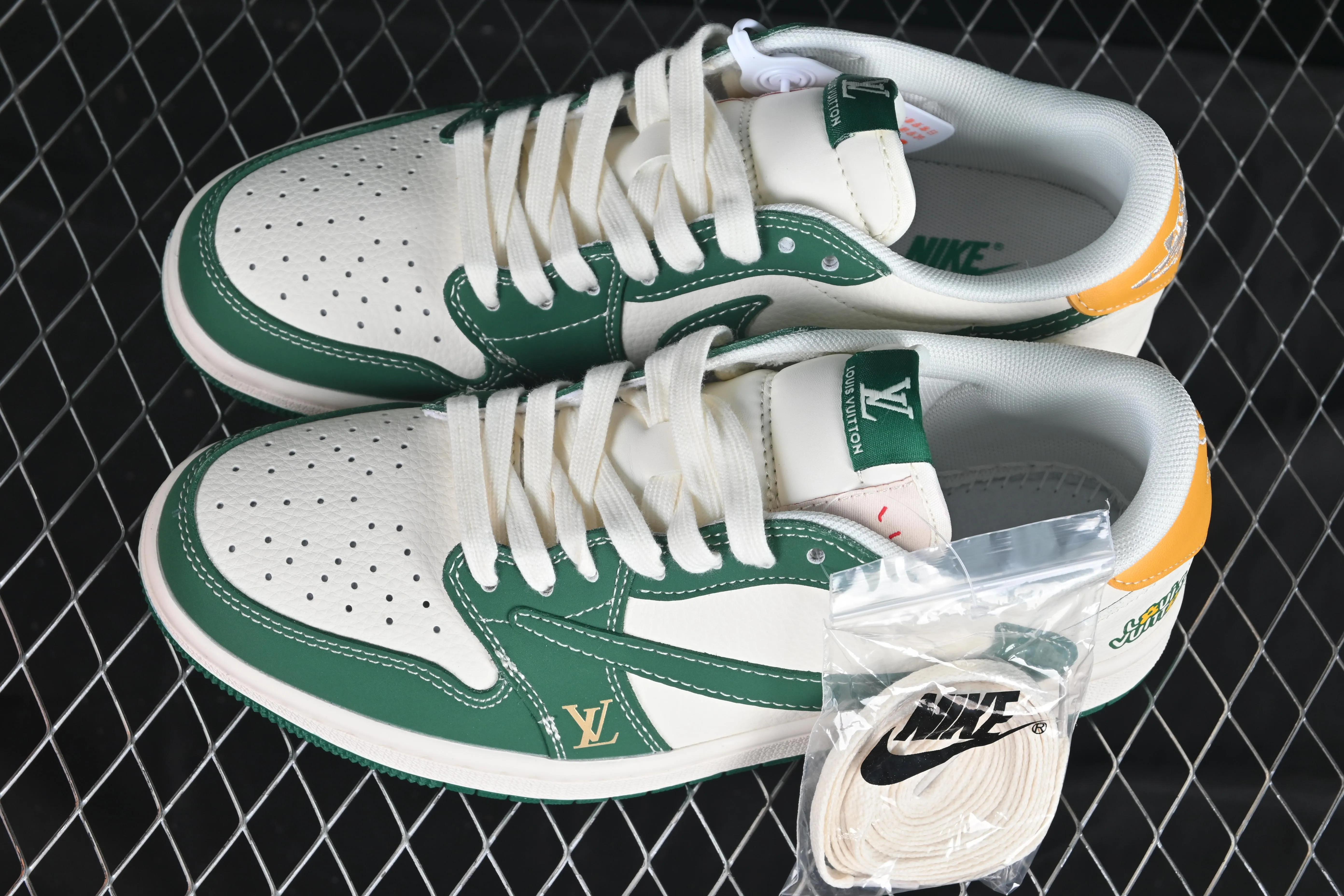 All categories Air Jordan Jordan series basketball shoes Air Jordan 1 Low high-end customized low-top sneakers Travis Scott x Fragment Design x Air Jordan 1 Low OG SP AJ1 Joe 1 LV joint green and yellow tail low-top cultural and casual sneakers ZH2598-161